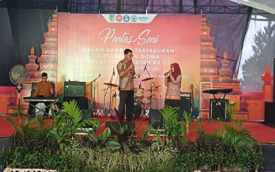 GEBYAR SENI PELEPASAN KELAS IX