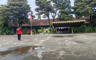 P5 : Upaya Menumbuhkan Kedisiplinan Melalui Upacara Bendera
