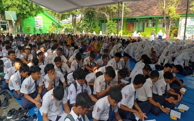 DOA BERSAMA DAN HYPNOTERAPHY DALAM RANGKA PELEPASAN KELAS IX